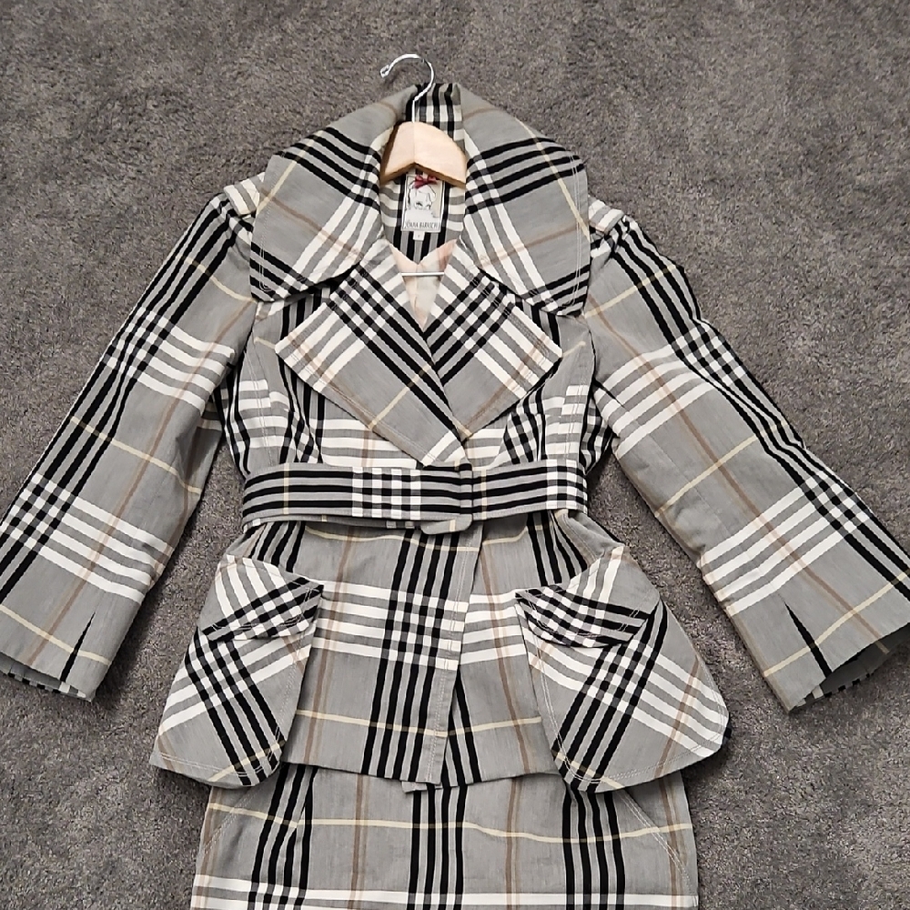 Yoana Baraschi Gray and Black Blazer Classic Checkered Design